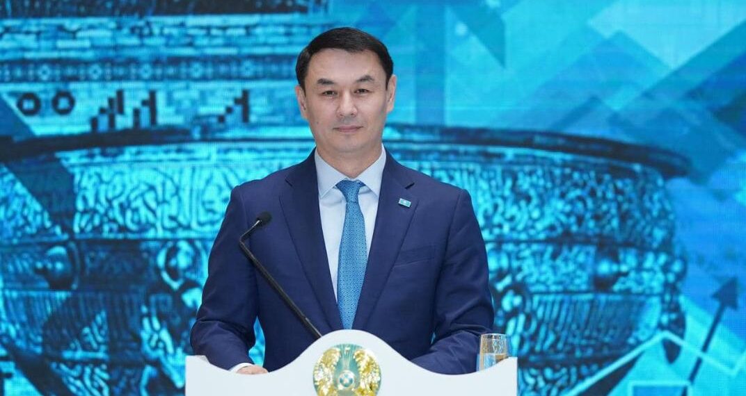 Мемлекет басшысының Жарлығымен Дархан Амангелдіұлы Сатыбалды Қазақстан Республикасы Президентінің Әкімшілігі Басшысының бірінші орынбасары болып тағайындалды. Бұған дейін атқарған лауазымынан босатылды.