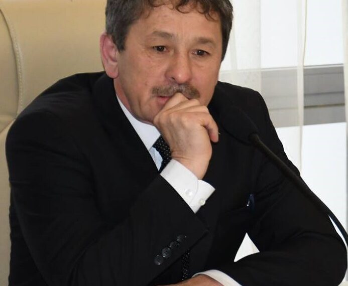 СОҒЫСТЫҢ БІР КҮНІ — ЕСТЕЛІКТЕР